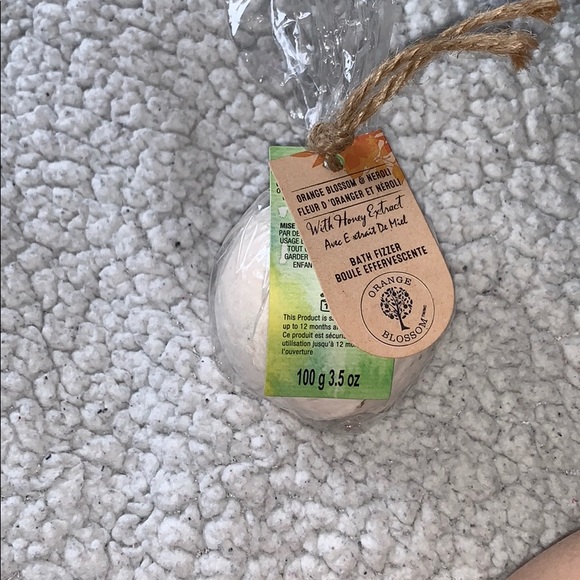 Orange scented bath bombs - Picture 3 of 4